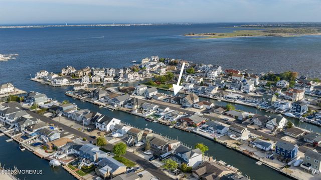 343 Cheryl Drive, Toms River, NJ 08753