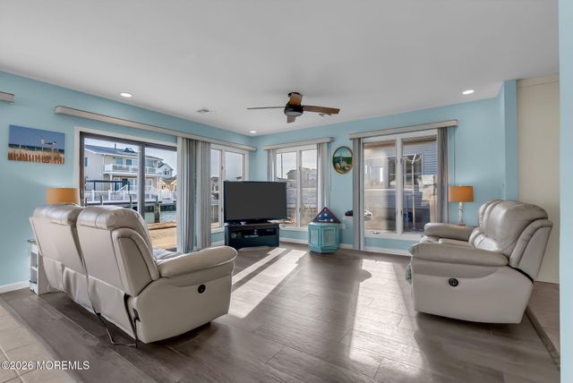 343 Cheryl Drive, Toms River, NJ 08753