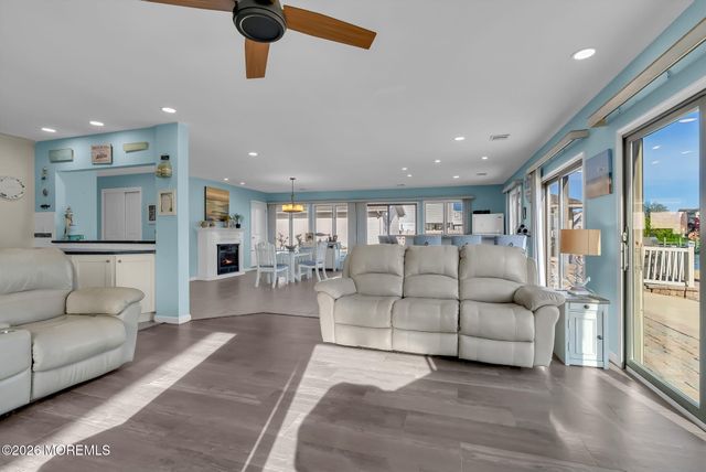 343 Cheryl Drive, Toms River, NJ 08753