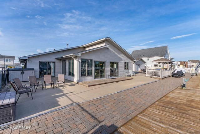 343 Cheryl Drive, Toms River, NJ 08753