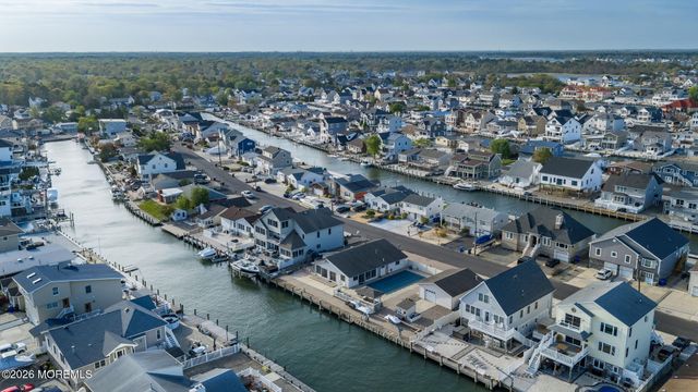 343 Cheryl Drive, Toms River, NJ 08753