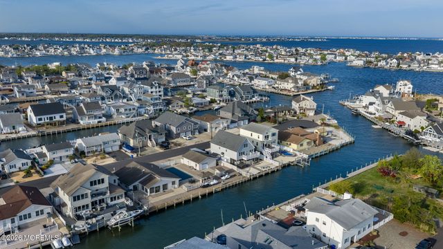 343 Cheryl Drive, Toms River, NJ 08753
