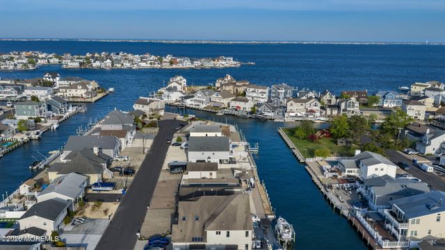 343 Cheryl Drive, Toms River, NJ 08753