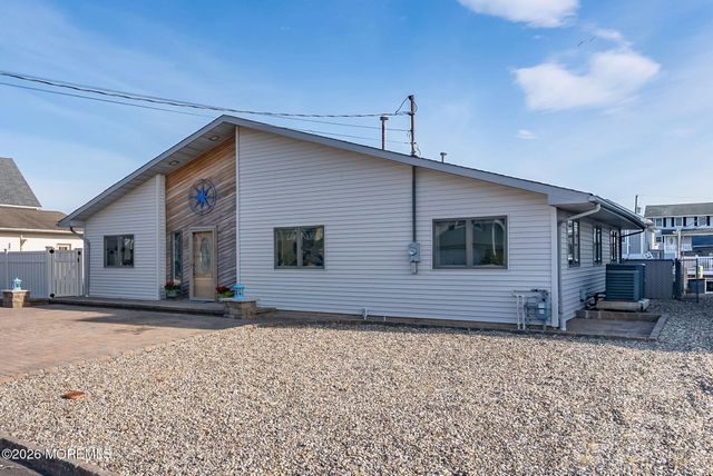 343 Cheryl Drive, Toms River, NJ 08753