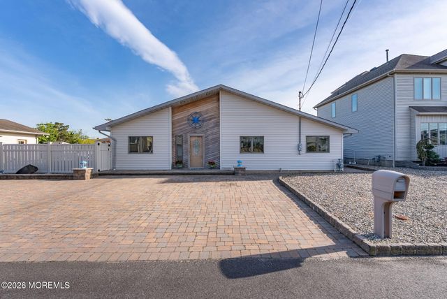 343 Cheryl Drive, Toms River, NJ 08753