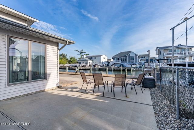 343 Cheryl Drive, Toms River, NJ 08753