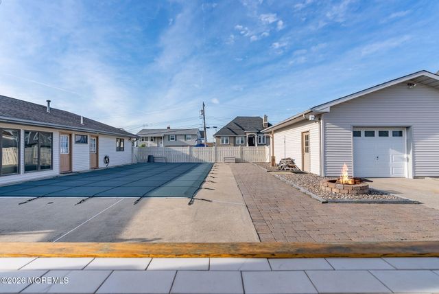 343 Cheryl Drive, Toms River, NJ 08753