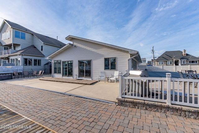 343 Cheryl Drive, Toms River, NJ 08753