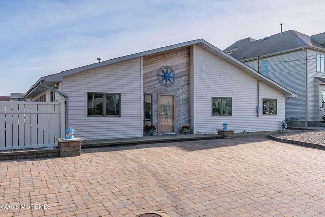 343 Cheryl Drive, Toms River, NJ 08753