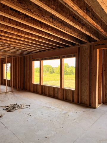 2915 Clearwater Drive, Norwalk, IA 50211