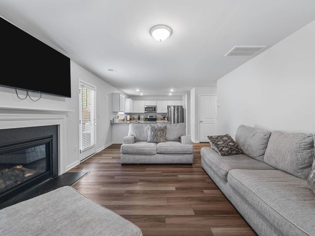 329 Carramore Drive, Inman, SC 29349