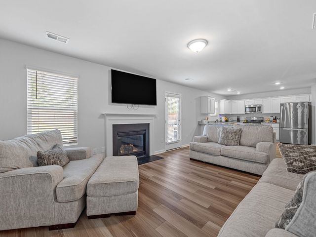 329 Carramore Drive, Inman, SC 29349