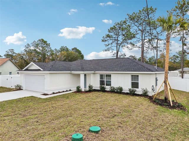 10 HEMLOCK LOOP PASS, Ocala, FL 34472