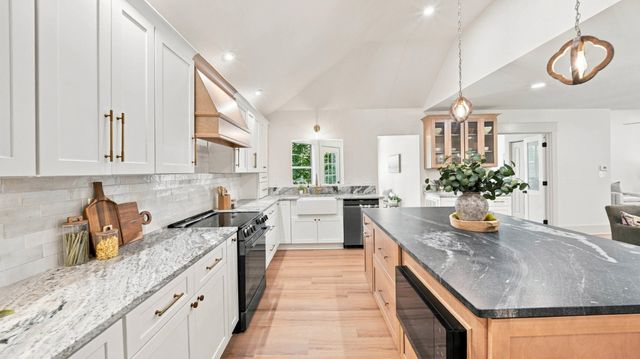 93 Gary Lane, Ringgold, GA 30736
