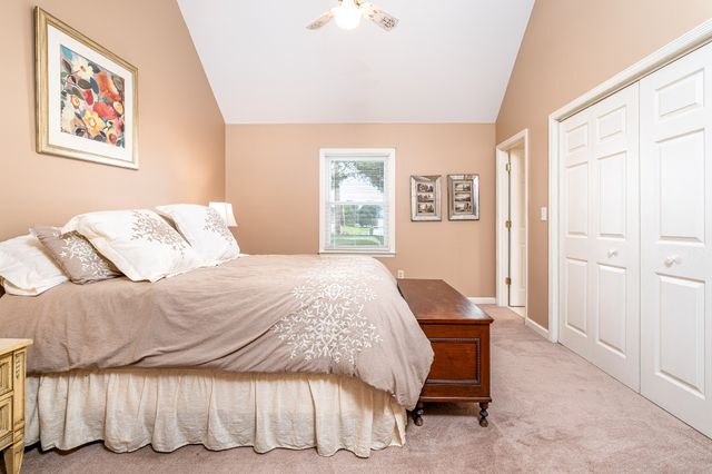 5026 Camelot Dr, Columbia, TN 38401