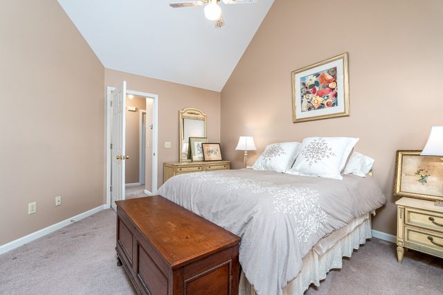 5026 Camelot Dr, Columbia, TN 38401