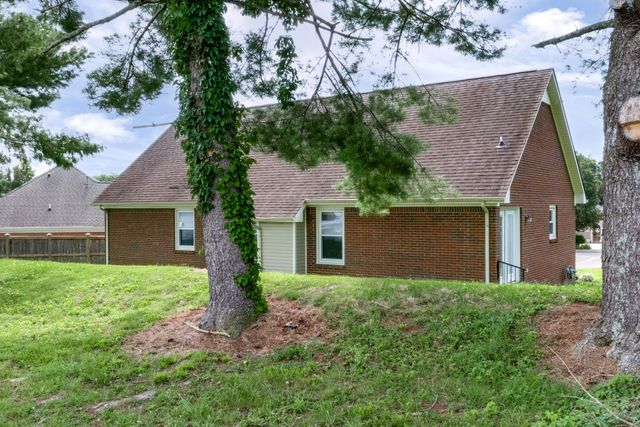 5026 Camelot Dr, Columbia, TN 38401