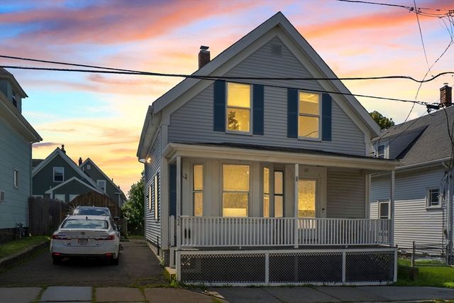 22 Myrtle St, Beverly, MA 01915
