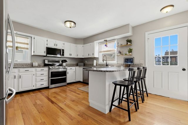 22 Myrtle St, Beverly, MA 01915