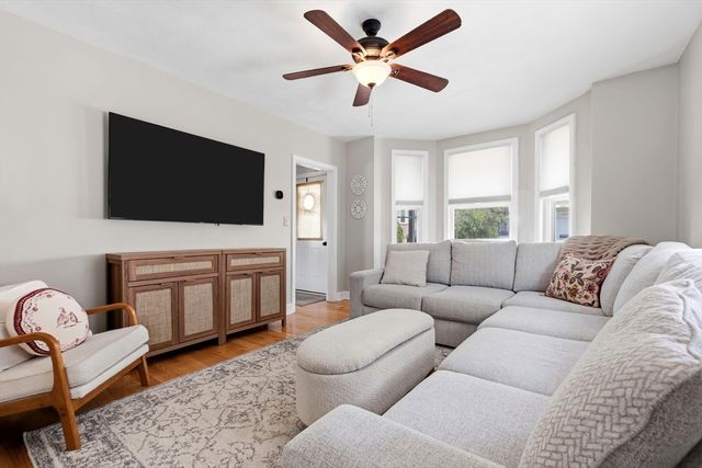 22 Myrtle St, Beverly, MA 01915