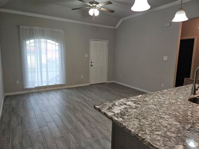 4801 Wenda Street B, Houston, TX 77033