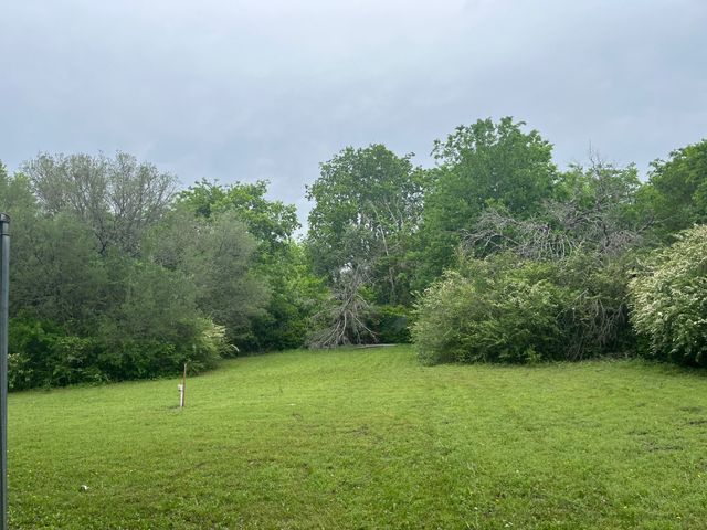 402 E Grand Street, Whitewright, TX 75491