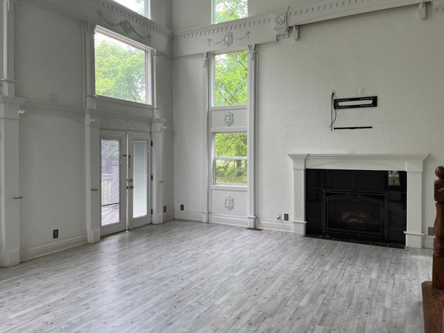 402 E Grand Street, Whitewright, TX 75491