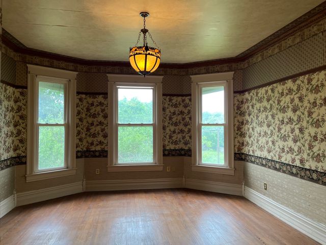 402 E Grand Street, Whitewright, TX 75491