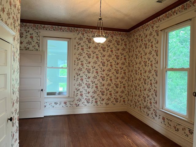 402 E Grand Street, Whitewright, TX 75491