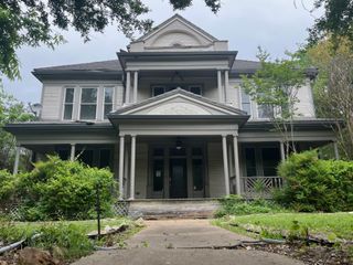 402 E Grand Street, Whitewright, TX 75491
