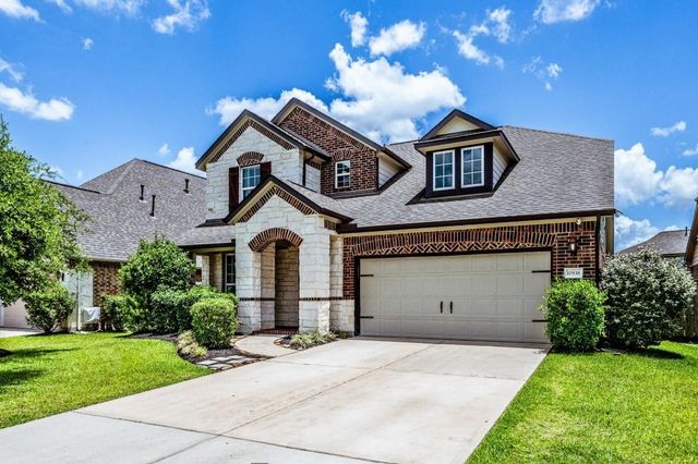 10938 Sarah Bluff Lane, Cypress, TX 77433