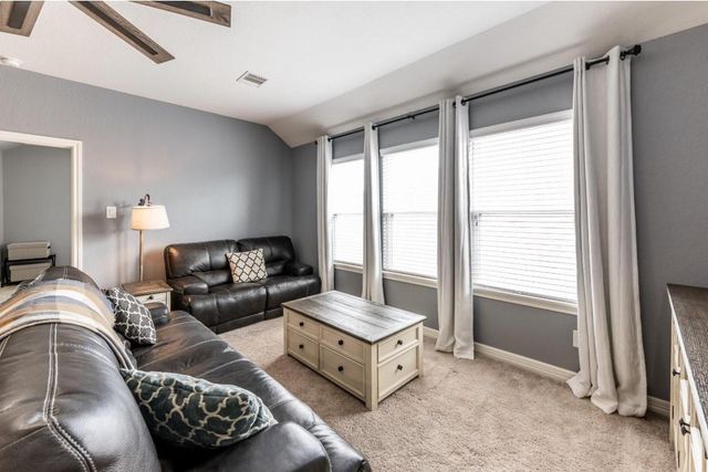 10938 Sarah Bluff Lane, Cypress, TX 77433