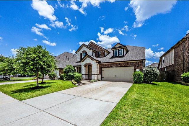 10938 Sarah Bluff Lane, Cypress, TX 77433