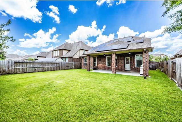 10938 Sarah Bluff Lane, Cypress, TX 77433