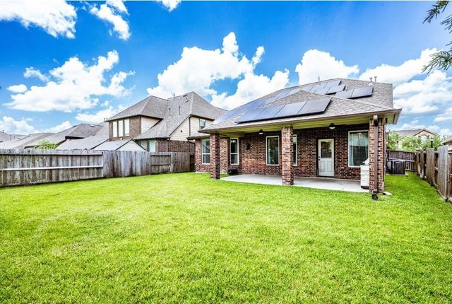 10938 Sarah Bluff Lane, Cypress, TX 77433