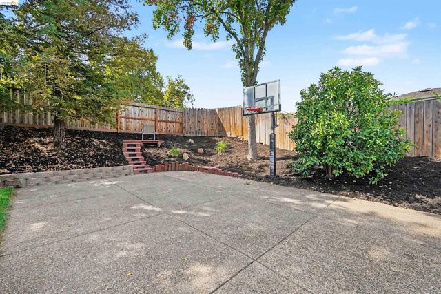 2326 Peachtree Cir, Antioch, CA 94509