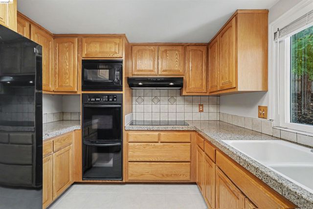 2326 Peachtree Cir, Antioch, CA 94509