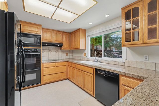 2326 Peachtree Cir, Antioch, CA 94509