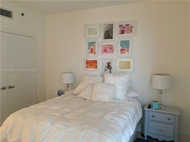 1050 Brickell Avenue 2322, Miami, FL 33131