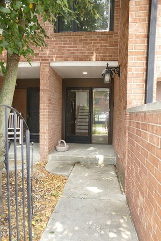 19W270 Governors Trail, Oak Brook, IL 60523