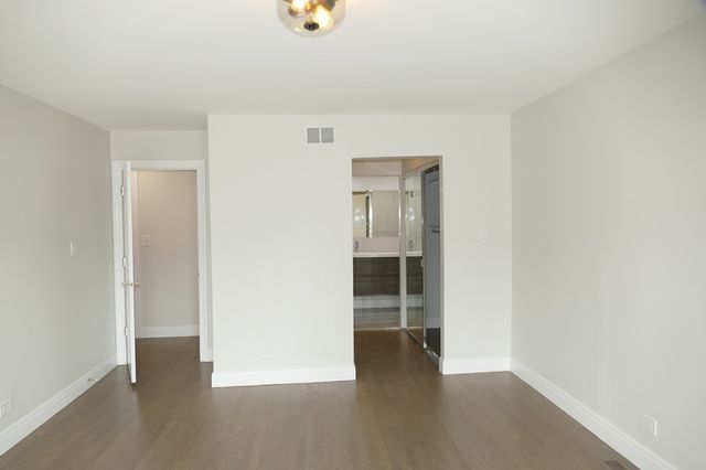 19W270 Governors Trail, Oak Brook, IL 60523