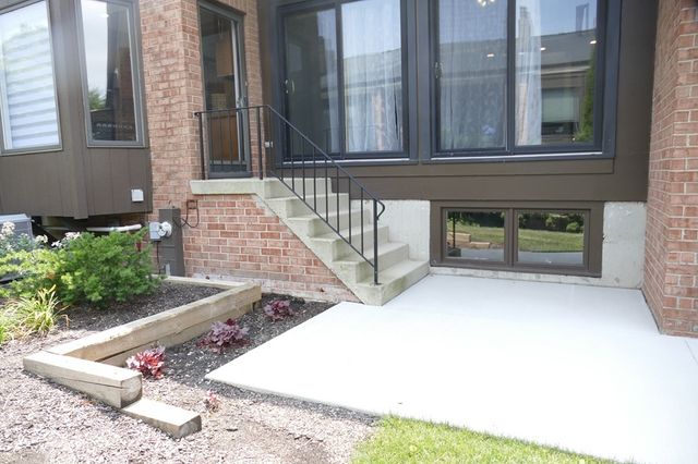 19W270 Governors Trail, Oak Brook, IL 60523