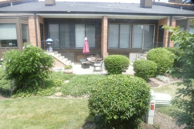 19W270 Governors Trail, Oak Brook, IL 60523