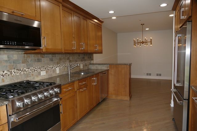 19W270 Governors Trail, Oak Brook, IL 60523