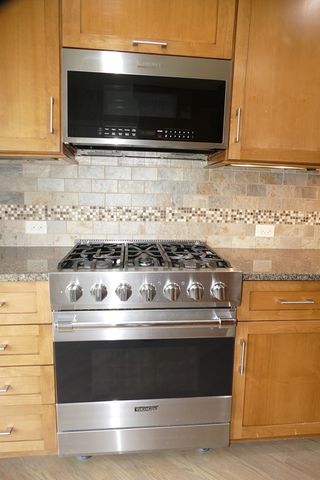 19W270 Governors Trail, Oak Brook, IL 60523