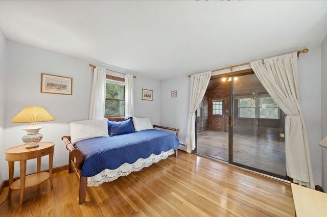 15 Regis Rd, Tewksbury, MA 01876