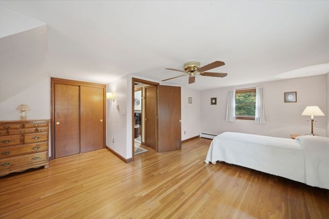 15 Regis Rd, Tewksbury, MA 01876