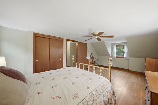 15 Regis Rd, Tewksbury, MA 01876