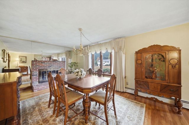 15 Regis Rd, Tewksbury, MA 01876
