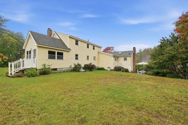 15 Regis Rd, Tewksbury, MA 01876